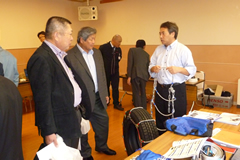 高知県トラック協会で「事故防止機器展示会」開催