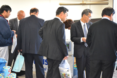 宮城県トラック協会で「安全・環境製品」展示会開催