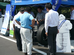 岡山県トラック協会で試乗会＆展示会開催