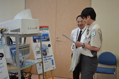 富山県トラック協会で「安全・環境対策製品」合同展示会開催